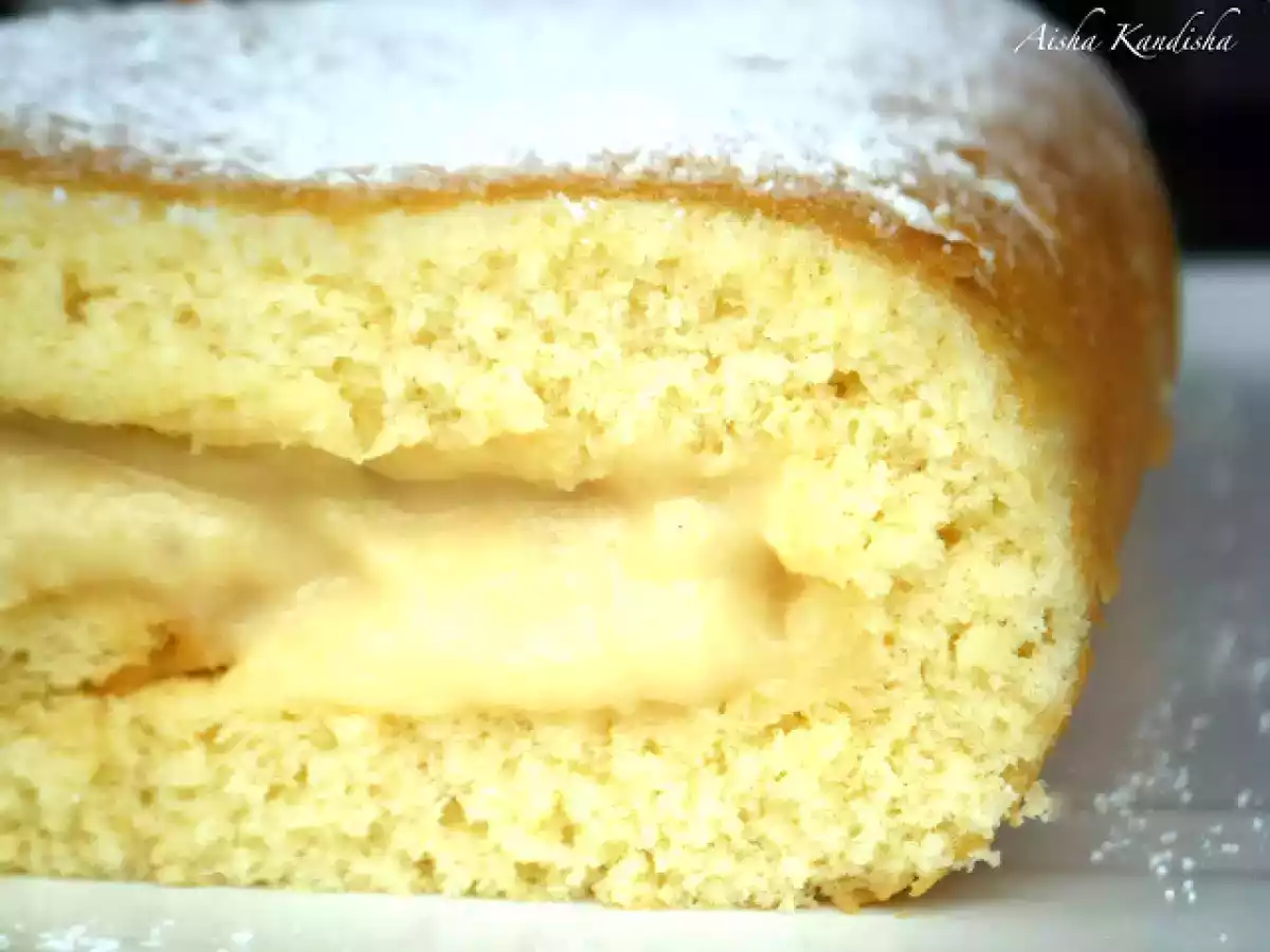 Brazo de gitano relleno de crema de manzana