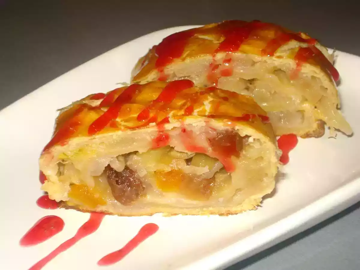 Brazo de hojaldre con frutas y frutos secos