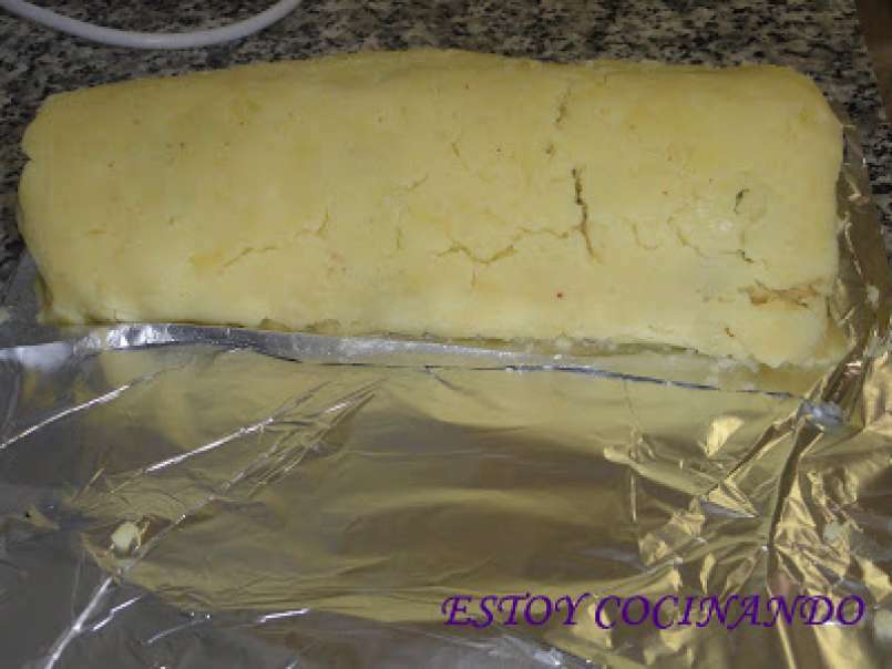Brazo de puré de patata con espinacas, queso y atún, foto 7
