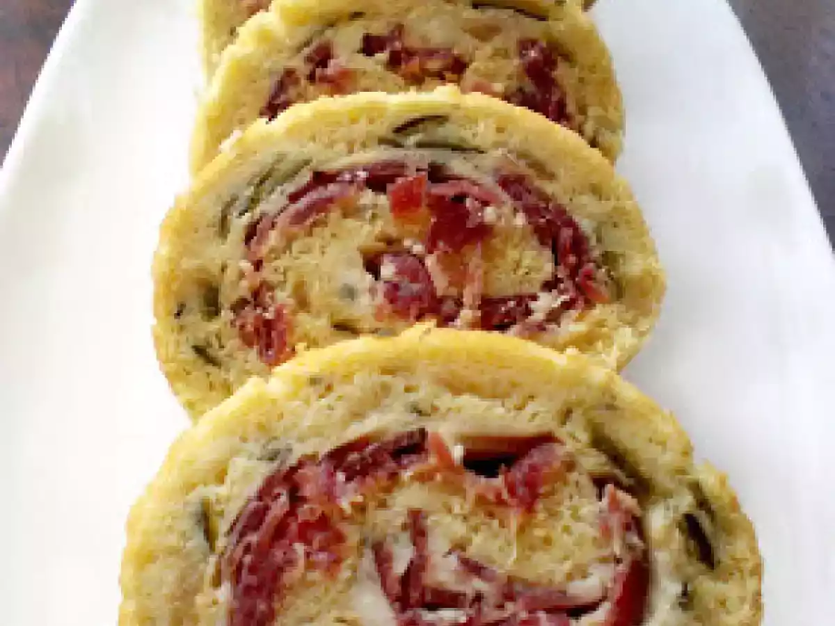 Brazo gitano de verdura, jamón y roquefort