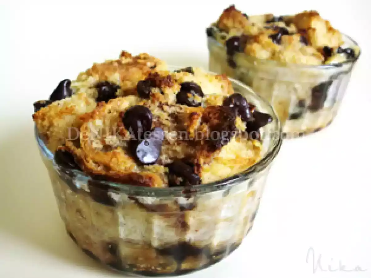 Bread pudding (Budin o pudin de pan)