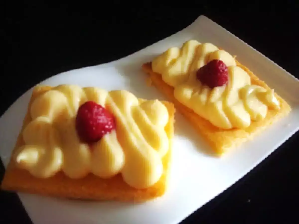 Breton sablé con crema y frutos rojos - foto 2