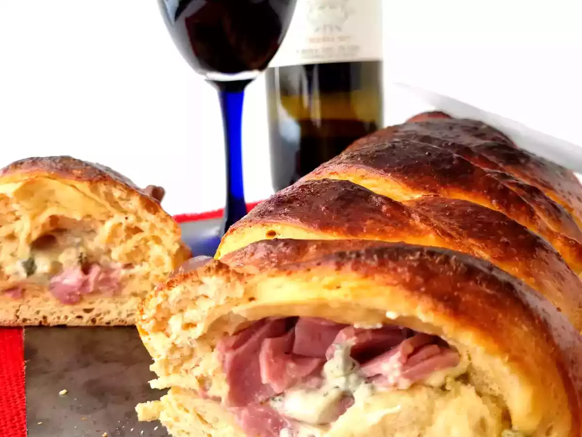 Brioche relleno de lacón y queso azul - foto 2