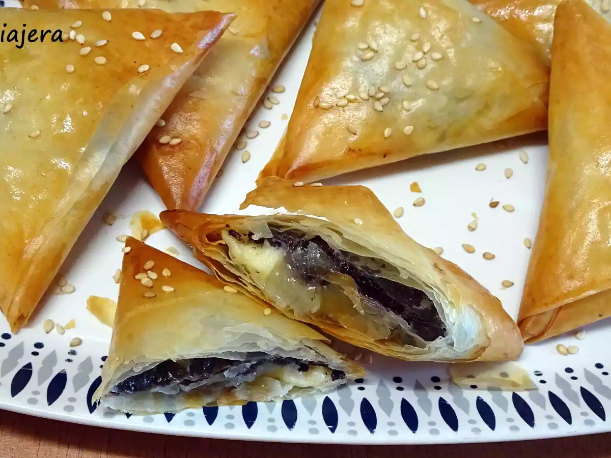 Briouats de morcilla con pera o persimon y queso - foto 2