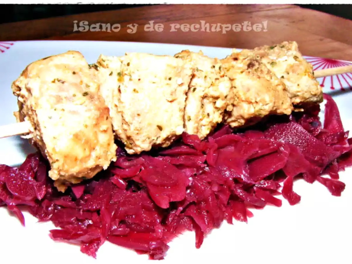 Brocheta de atún adobado