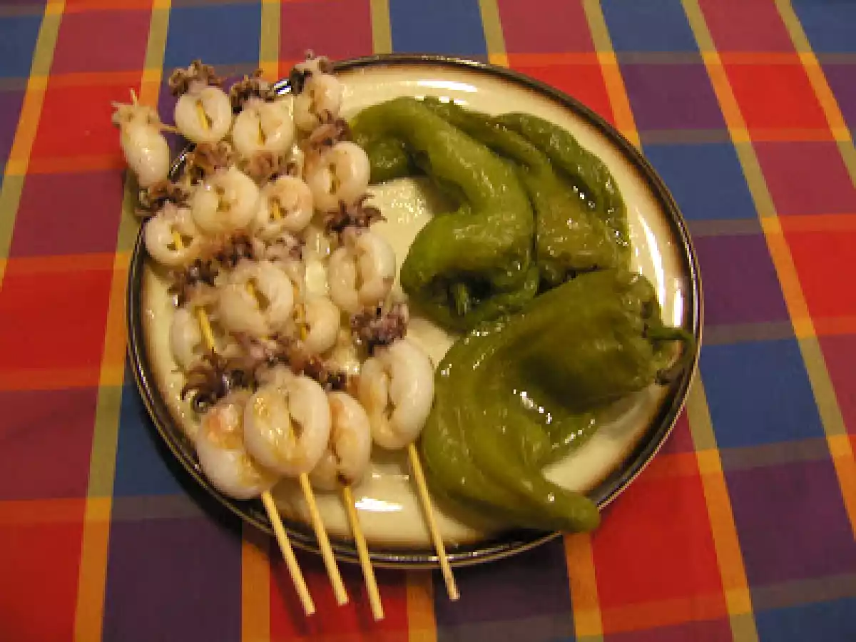 BROCHETA DE SEPIA CON PIMIENTO VERDE