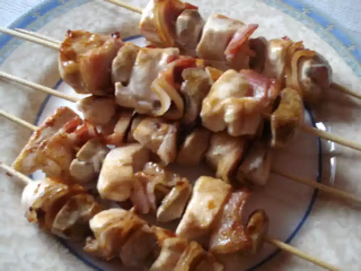 BROCHETAS DE CHAMPIÑONES Y POLLO