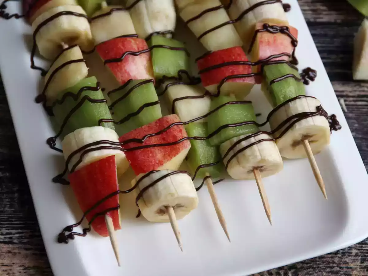 Brochetas de frutas con chocolate - foto 2