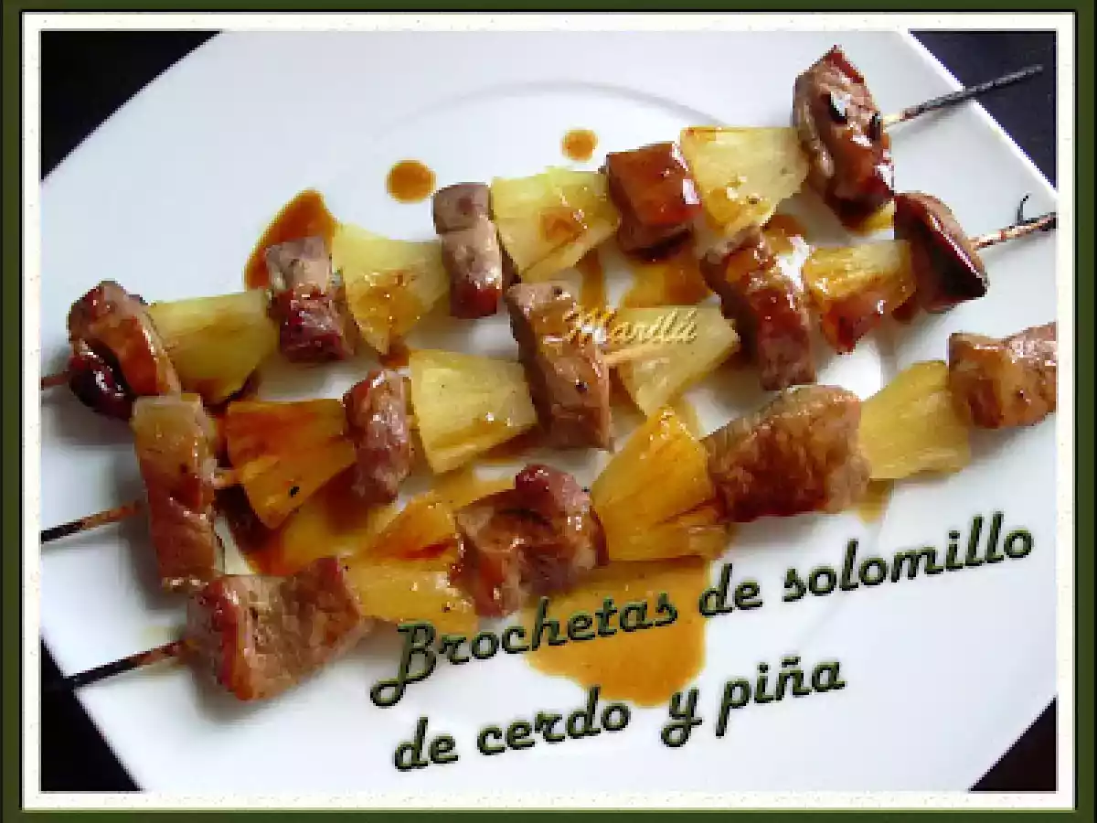 BROCHETAS DE SOLOMILLO CON PIÑA