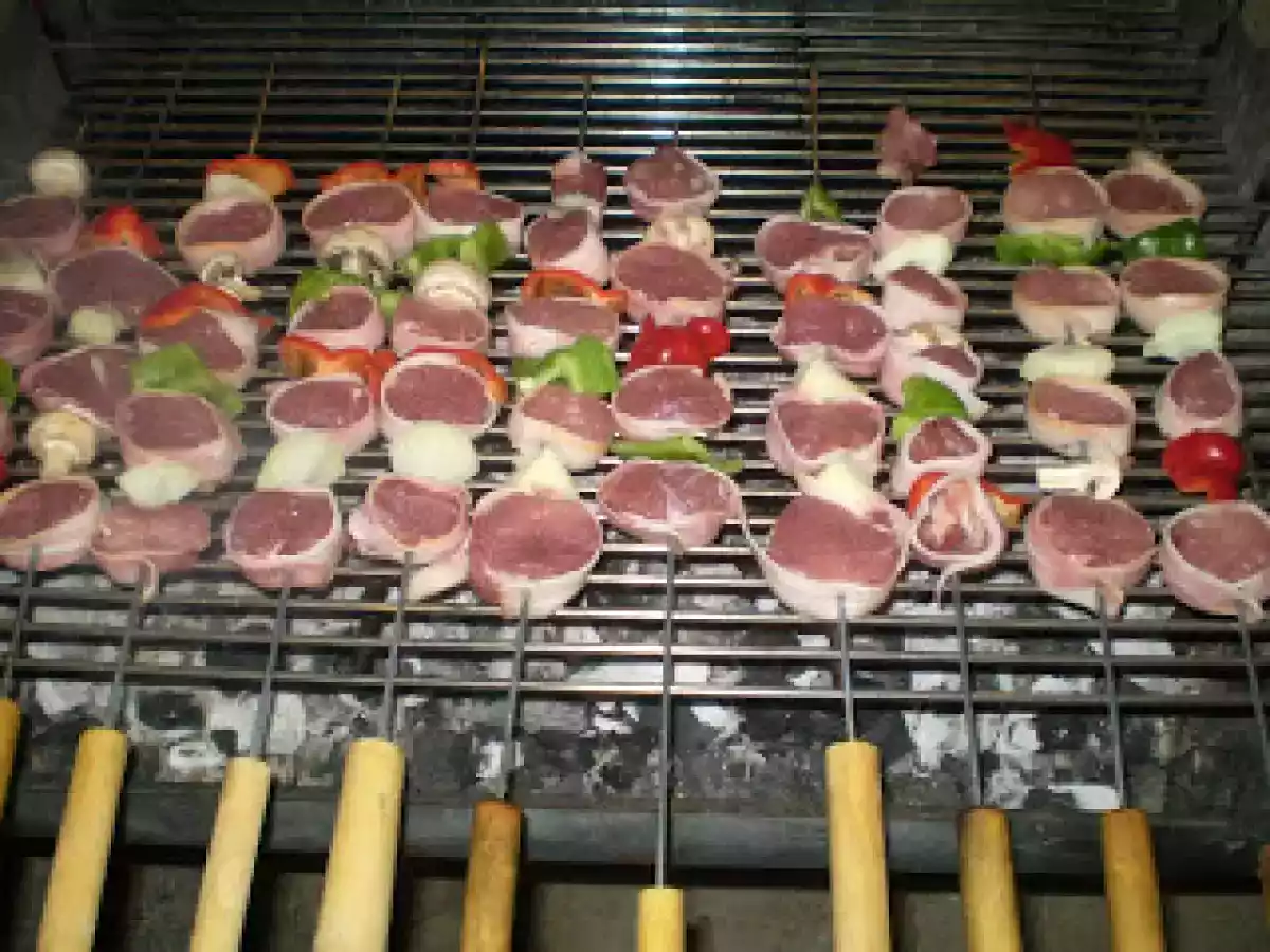 BROCHETAS DE SOLOMILLO Y VERDURAS - foto 2