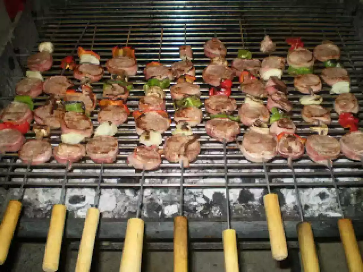 BROCHETAS DE SOLOMILLO Y VERDURAS - foto 3