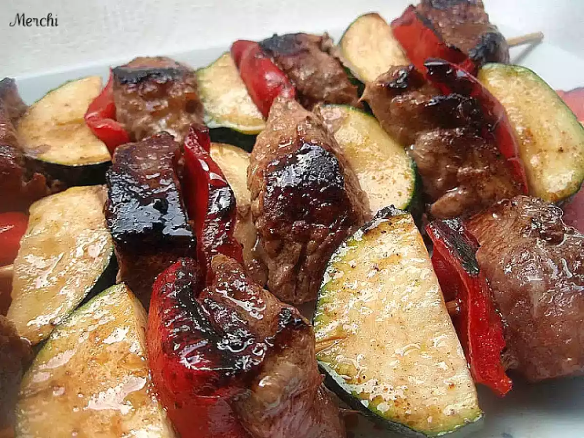 Brochetas de ternera con pimiento rojo y calabacín - foto 4