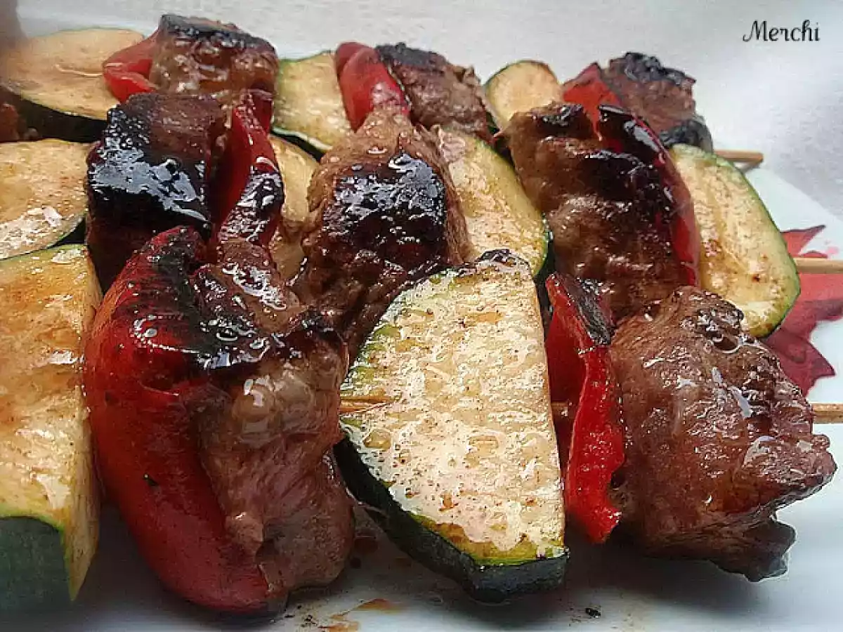 Brochetas de ternera con pimiento rojo y calabacín - foto 5