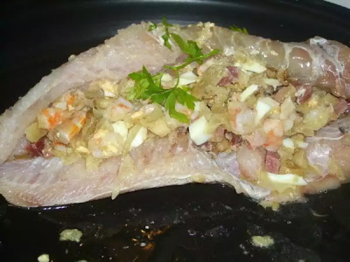 Brótola Rellena Con Salsa De Ajos - foto 2