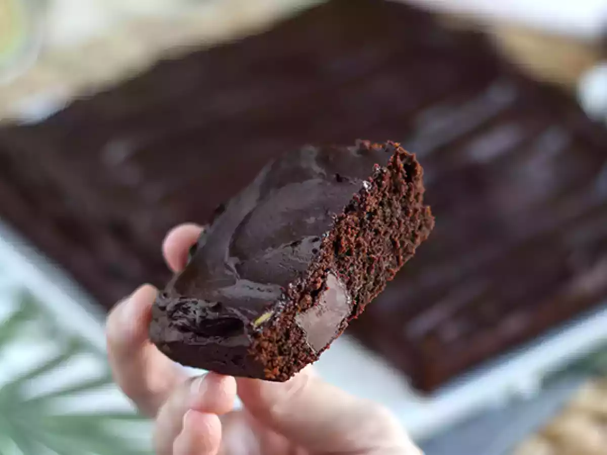 Brownie de aguacate y chocolate sin mantequilla - sin lactosa - foto 2