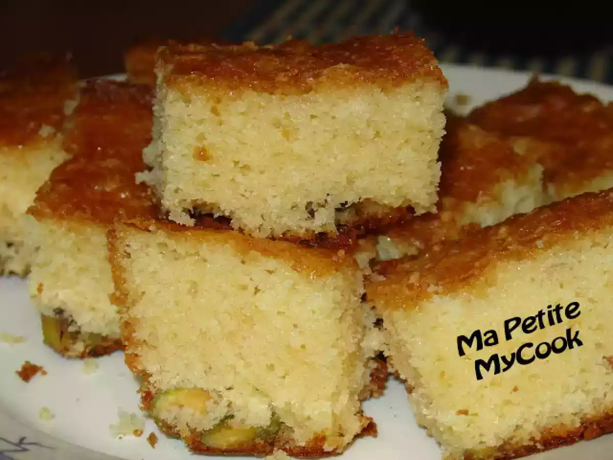 Brownie de chocolate blanco y pistachos