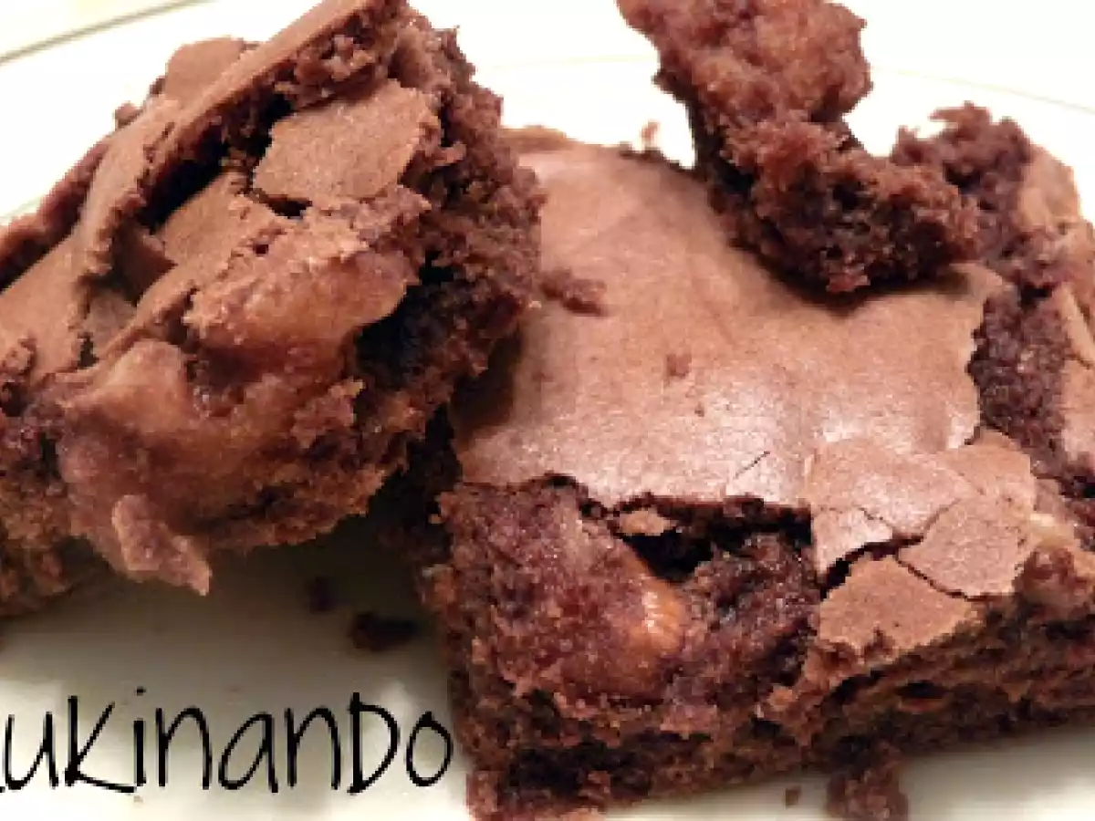 BROWNIE DE CHOCOLATE Y NUECES