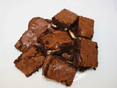 Brownies rellenos de chocolate blanco