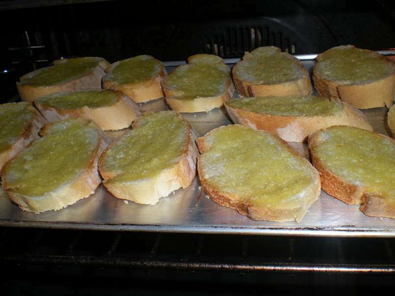 Bruschetta de lomo a la sal con queso curado y tomatitos confitados. Paso a paso. - foto 6