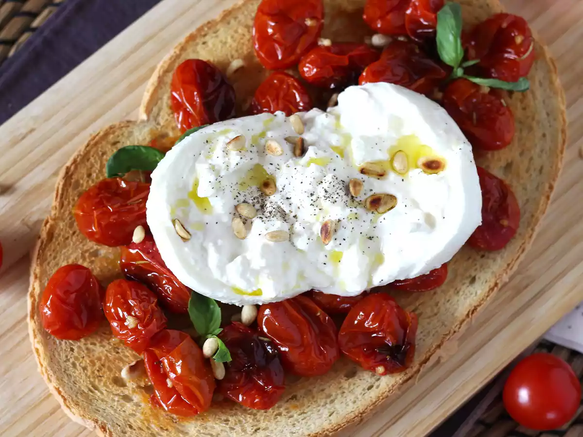 Bruschetta de tomate asado y burrata - foto 4