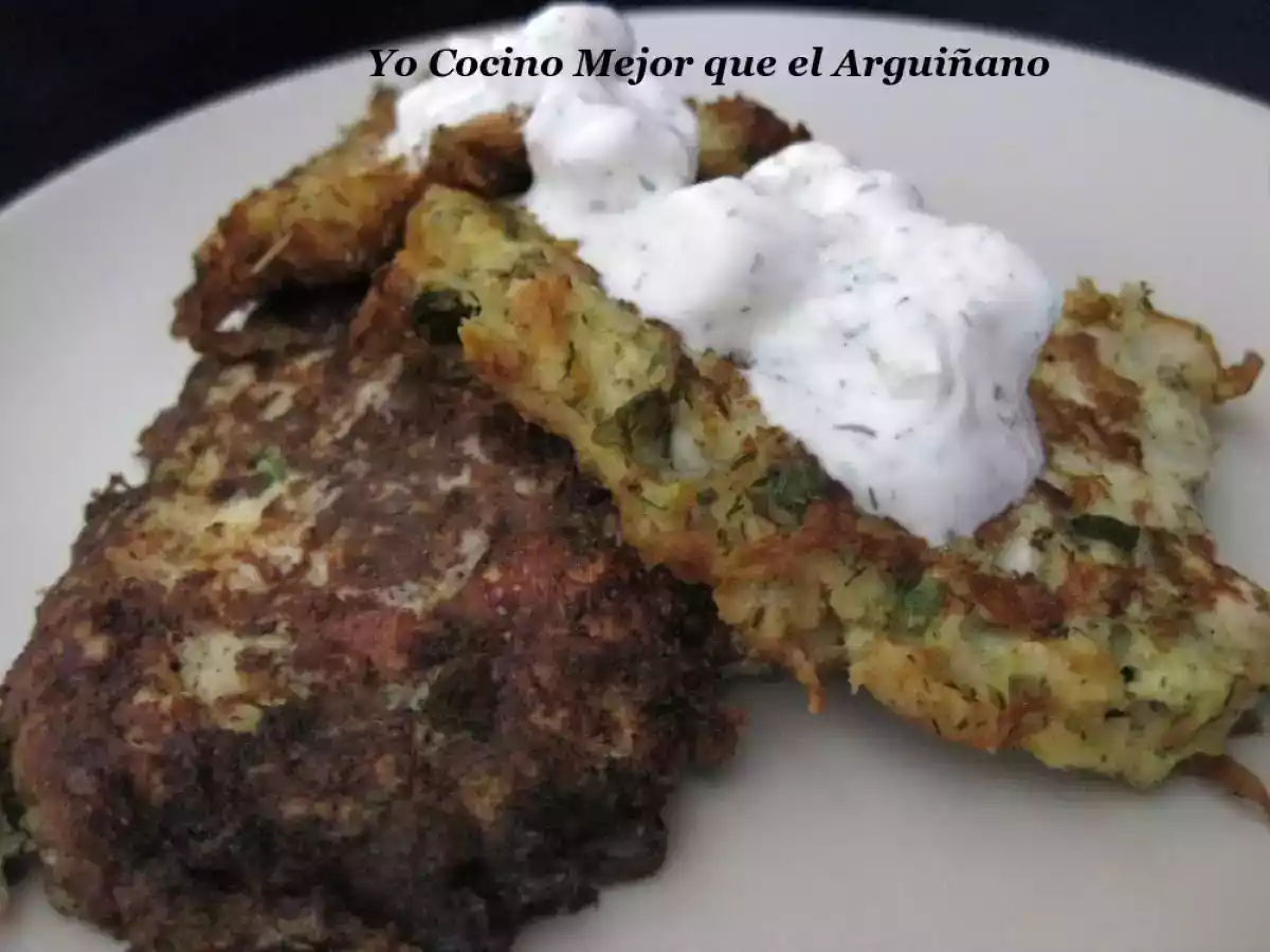 Buñuelos de Calabacín y salsa de yogurt