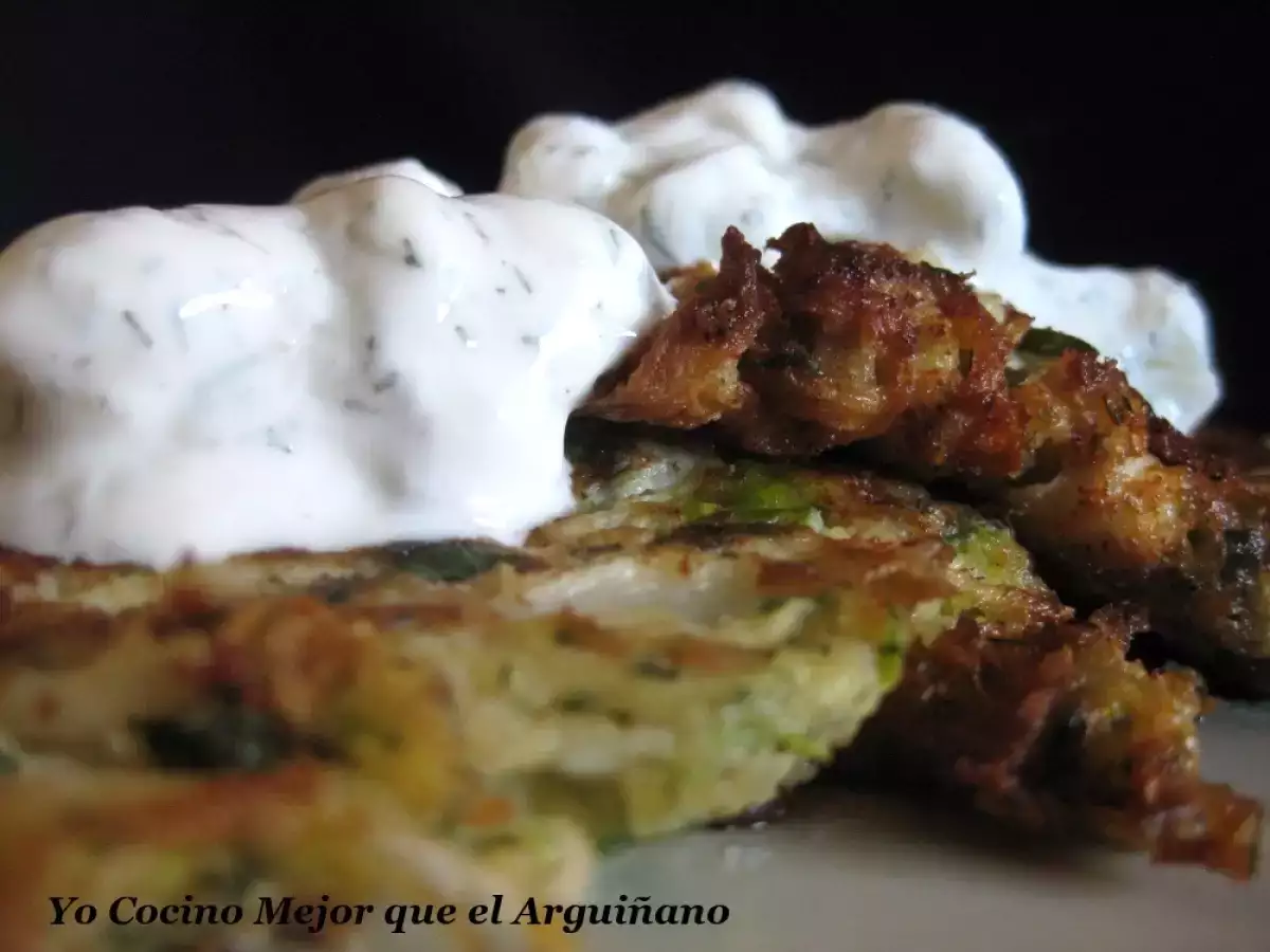 Buñuelos de Calabacín y salsa de yogurt - foto 2