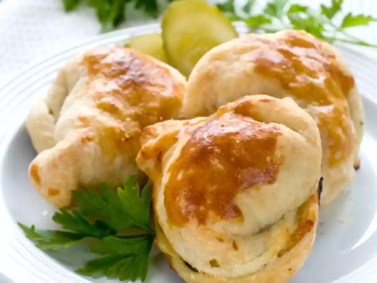 Buñuelos de hojaldre rellenos de ternasco