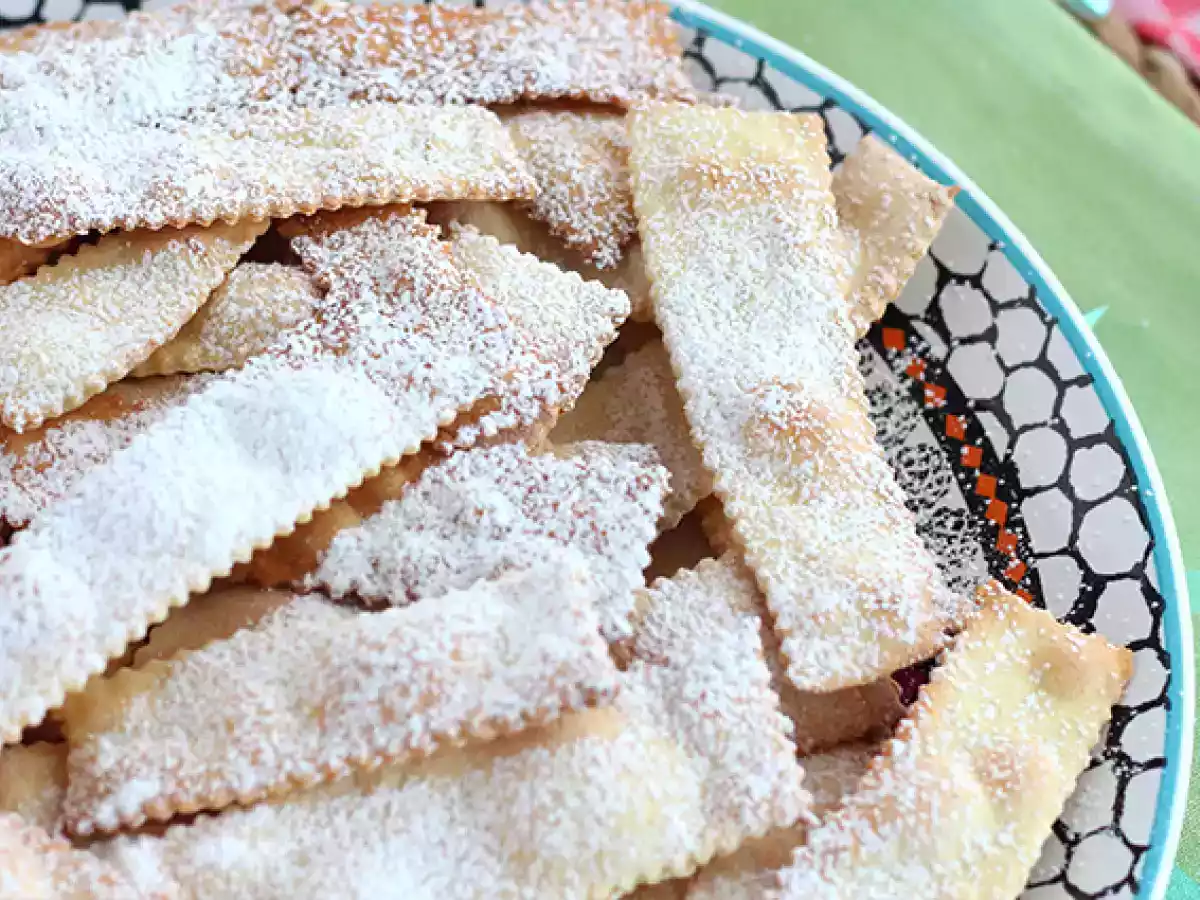 Buñuelos italianos (Chiacchiere di carnevale) - foto 2