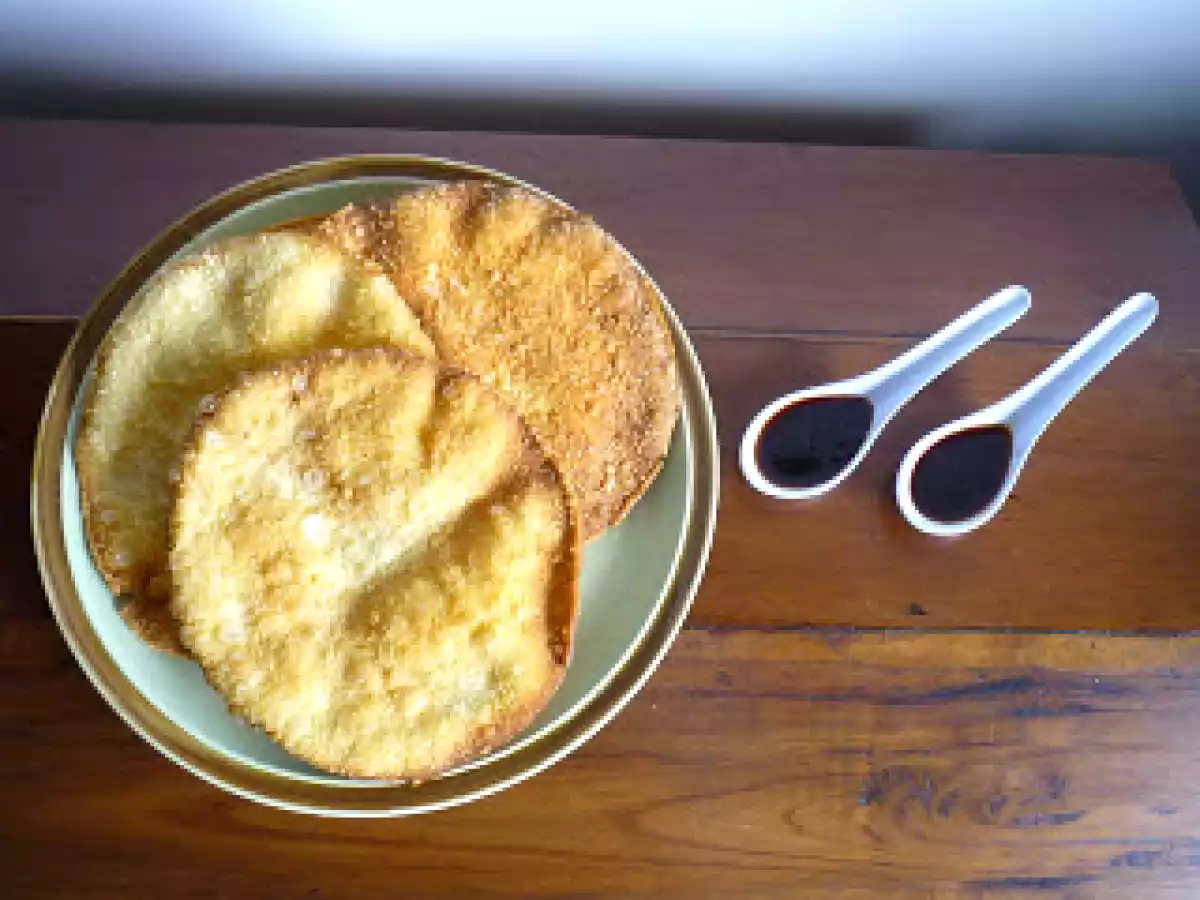 Buñuelos Mexicanos con Almibar de Piloncilo y Canela