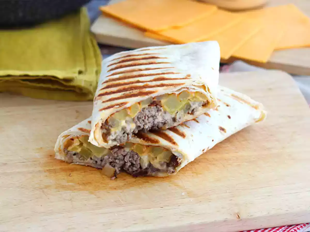 Burritos franceses con salsa de queso