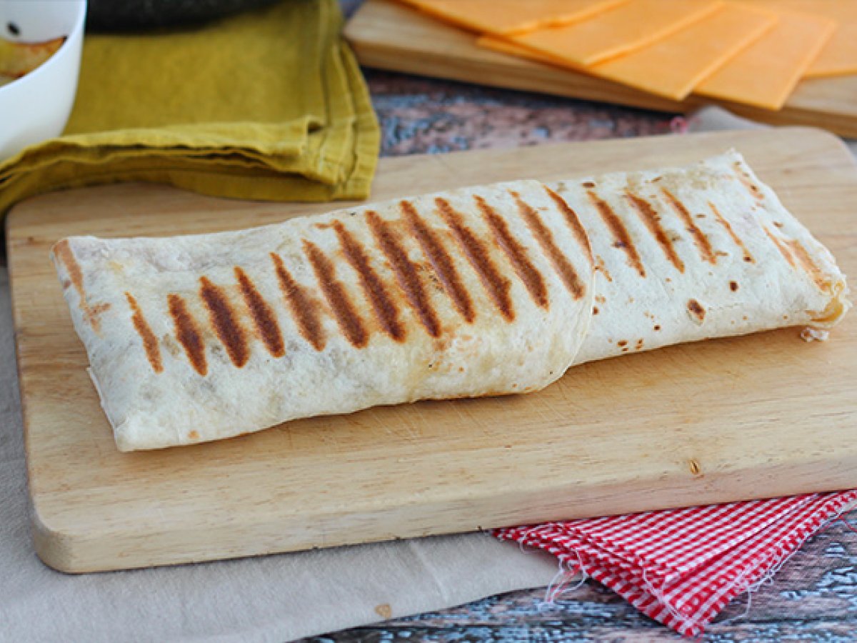 Burritos franceses con salsa de queso Receta Petitchef