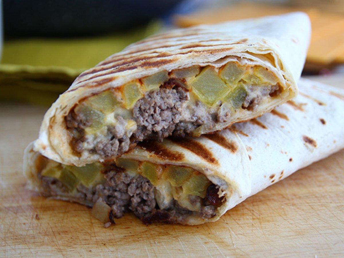 Burritos franceses con salsa de queso Receta Petitchef