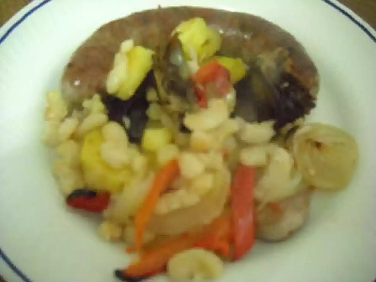 BUTIFARRAS CON JUDIAS AL HORNO