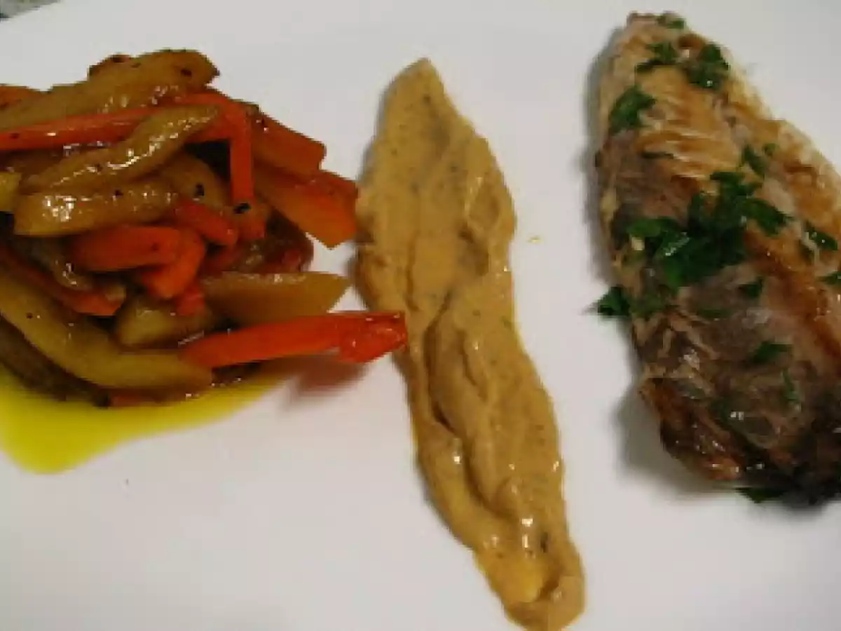 CABALLA A LA PLANCHA CON TIMBAL DE PIMIENTO ROJO, PUERRO Y MANZANA