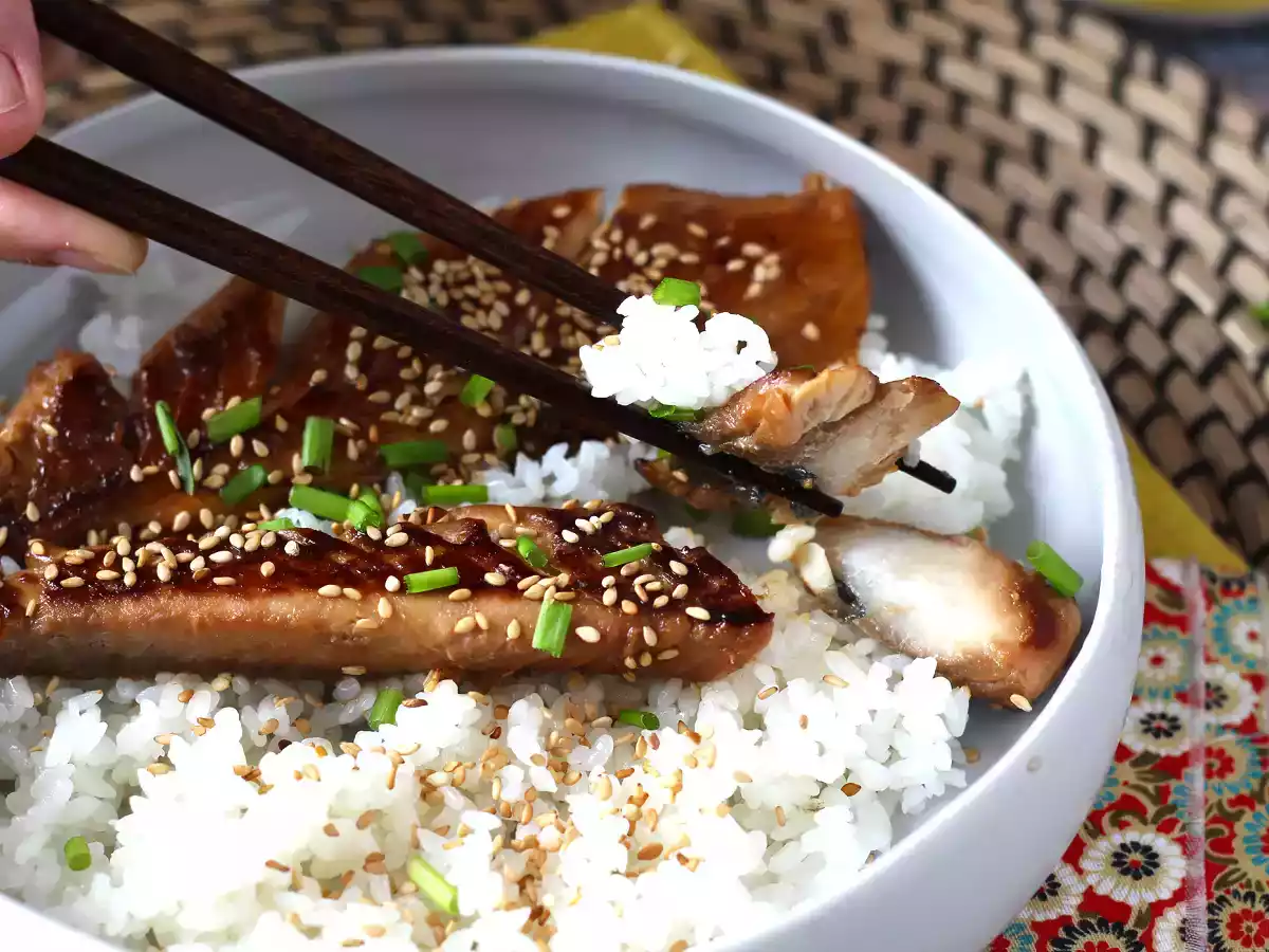 Caballa con salsa de soja y miel - foto 2