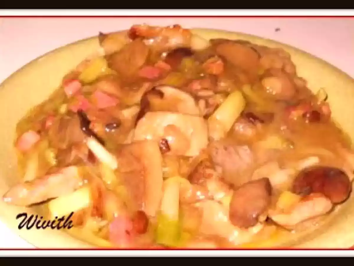 Cabezada de lomo con setas y ajetes