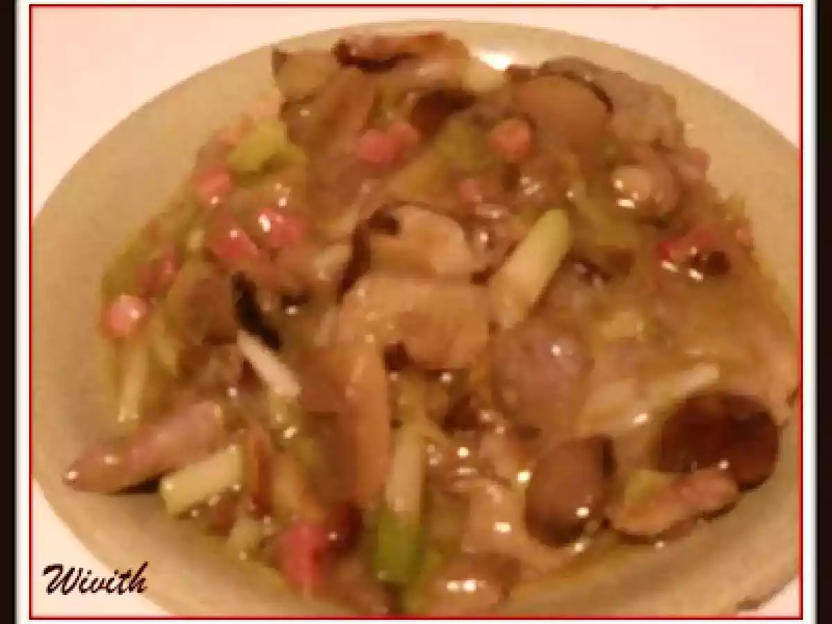 Cabezada de lomo con setas y ajetes - foto 2