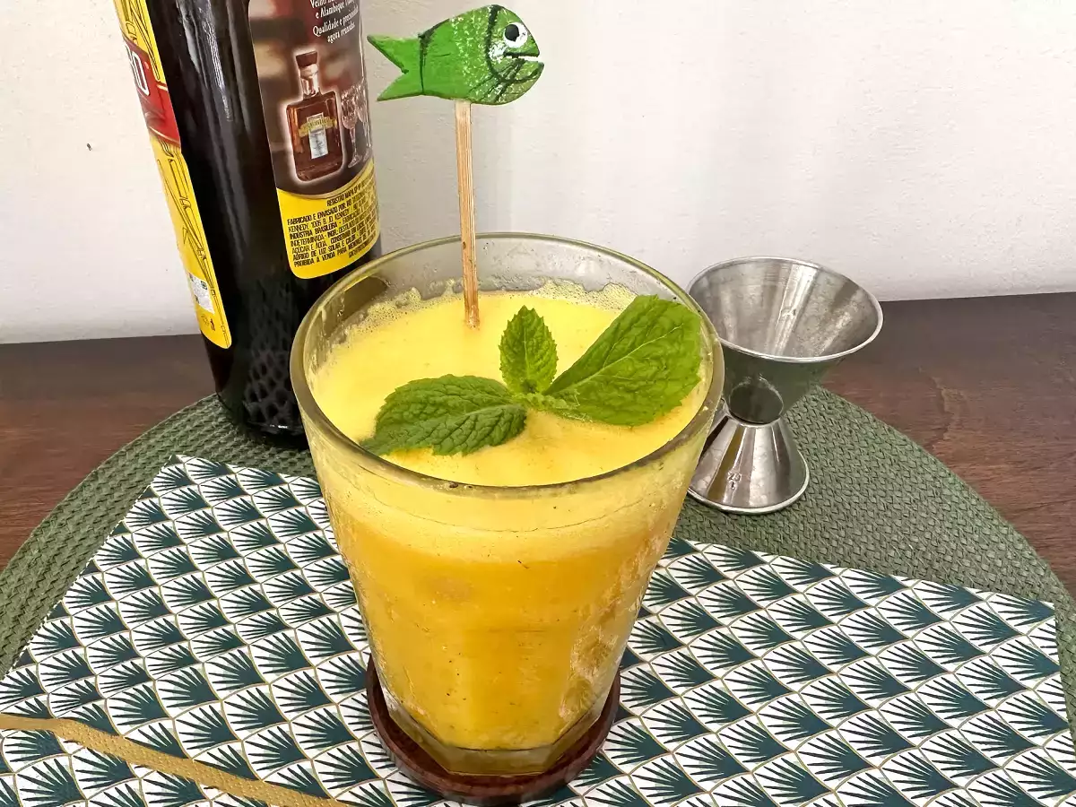 Caipiriña batida de maracuyá (fruta de la pasión): el cóctel brasileño hecho en batidora - foto 5