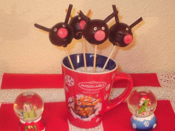 CAKE POPS DE NAVIDAD II:RENOS