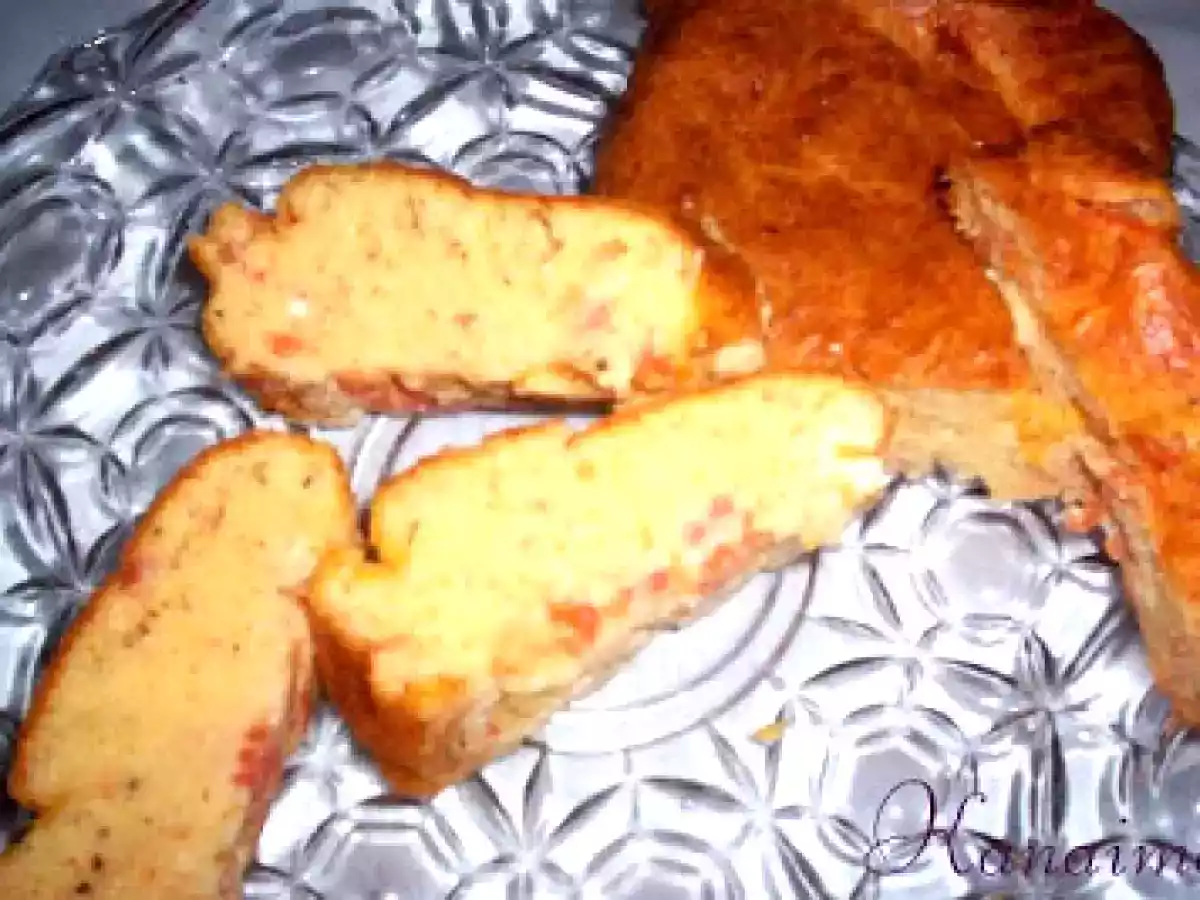 Cake salado de mozzarella, tomate y albahaca - foto 2