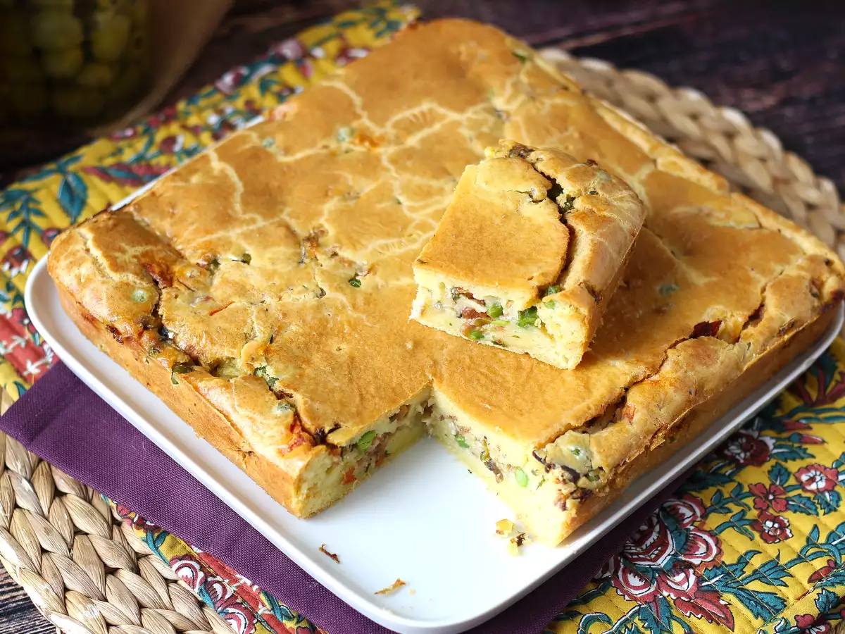 Cake salado de sardinas con masa batida y relleno jugoso - foto 5