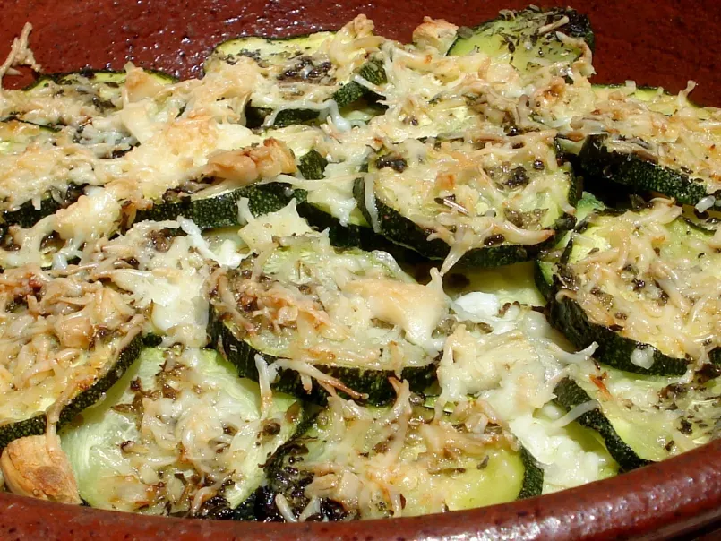Calabacín al horno con hierbas y queso - foto 2