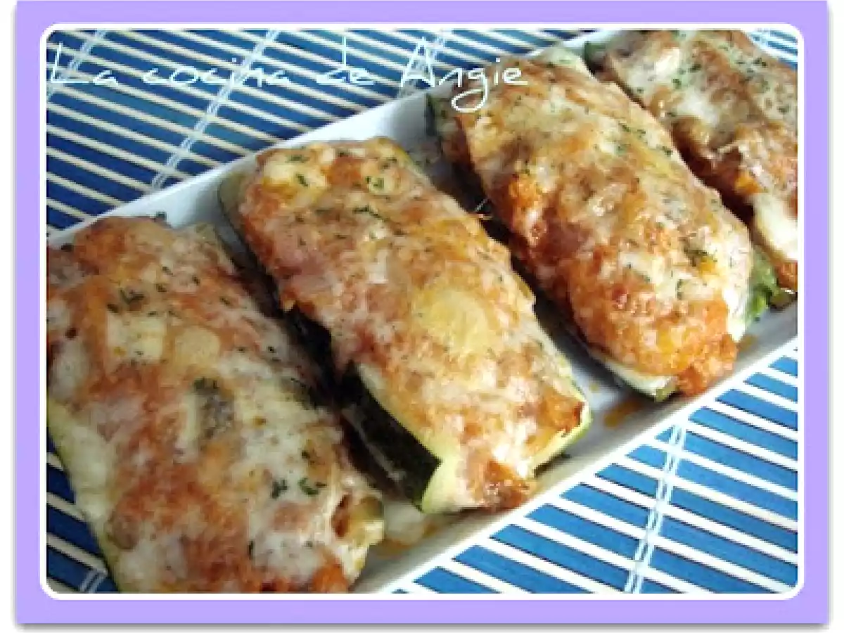 CALABACINES RELLENOS DE ATÚN