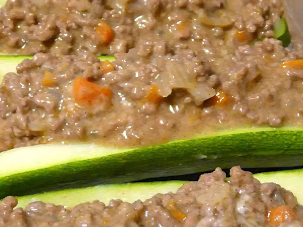 Calabacita rellena [Calabacín relleno] - Receta mexicana - foto 2