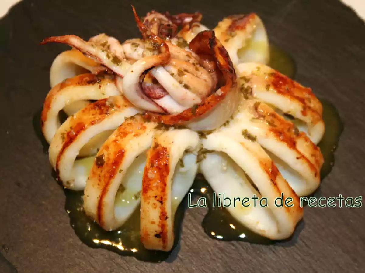 Calamar a la plancha en corona