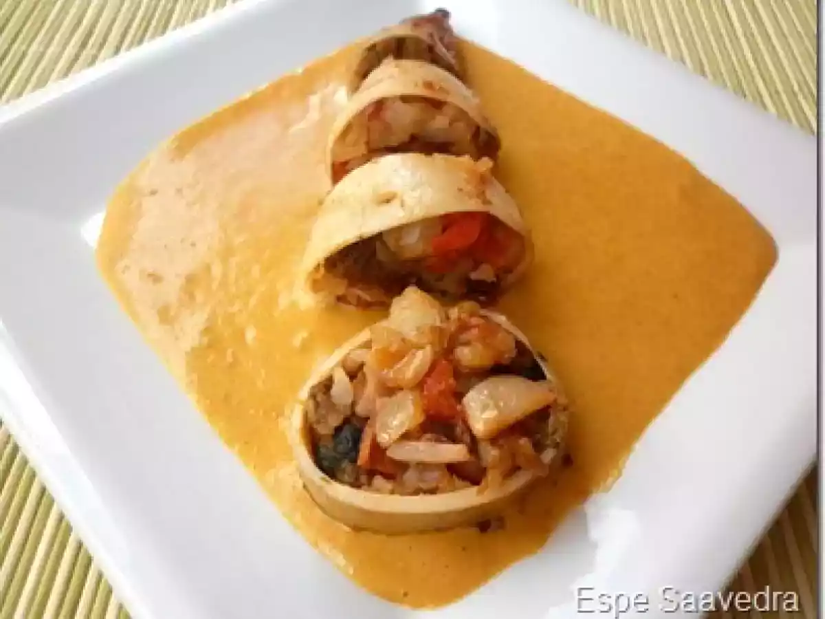 Calamar relleno de zamburiñas y gambas