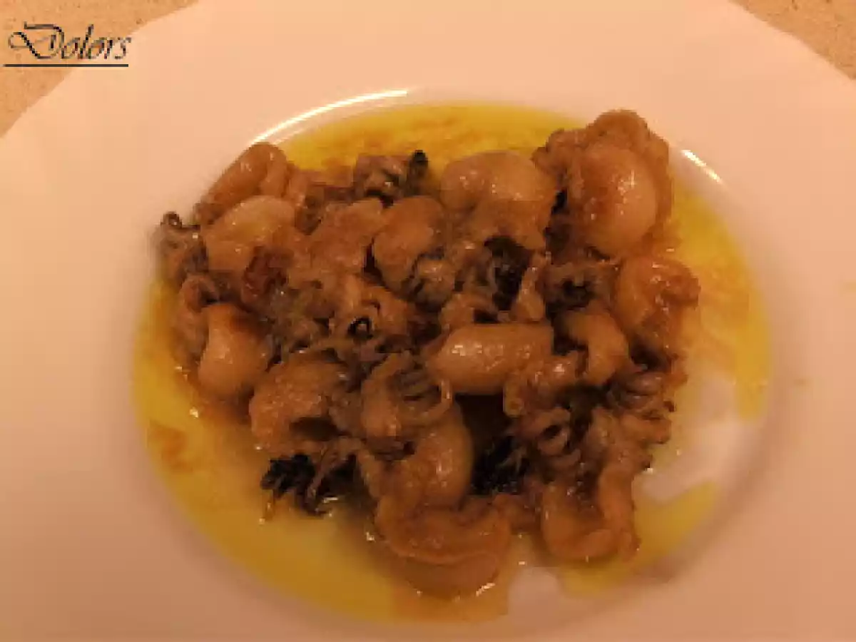 Calamar y sepia encebollado - foto 2