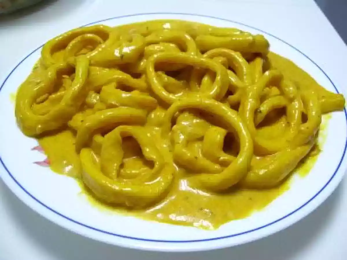 CALAMARES AL CURRY