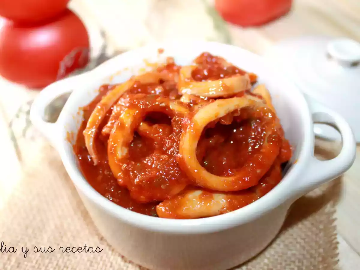 Calamares con tomate