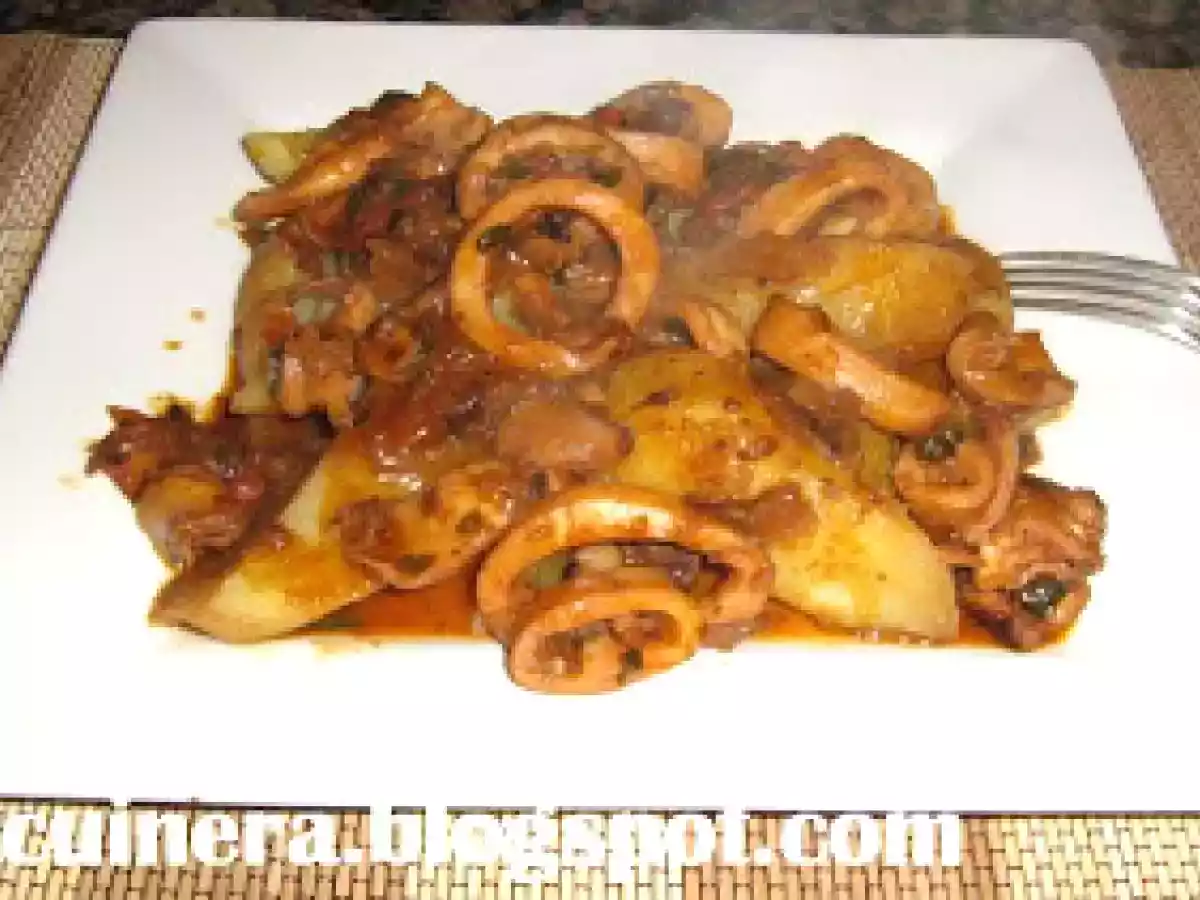 CALAMARES GUISADOS, CON PATATAS